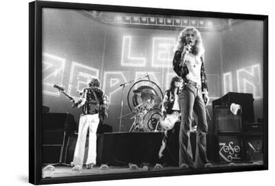 Led Zeppelin – Earls Court 1975 - Black Framed Art Print Wall Art, 33x23